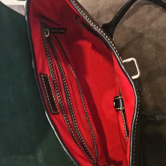 New Dooney and Bourke shoulder bag.... BEAUTIFUL!! - Picture 9 of 12